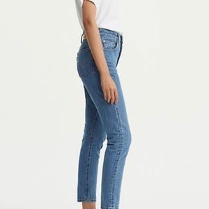 Women’s Levi’s 501s 25 high-rise no-stretch jeans
